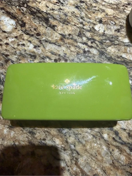 kate spade Cateye Sunglasses w/ Case