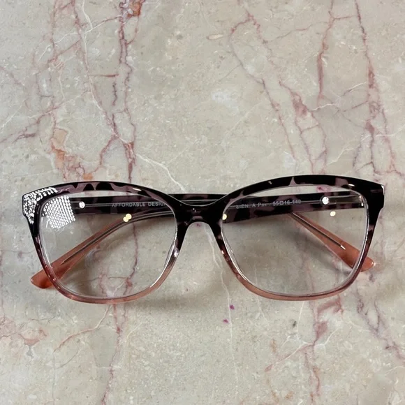 Stylish Tortoiseshell Prescription Eyeglasses