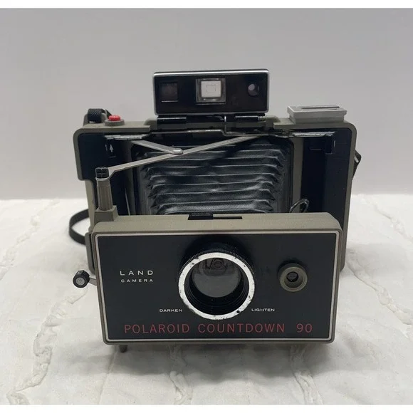 Polaroid Countdown 90 Automatic Land Camera with Flash UNTESTED
