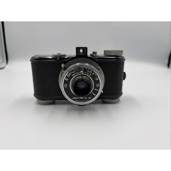 Vintage Spartus Model 400 35F Camera Made in USA Untested