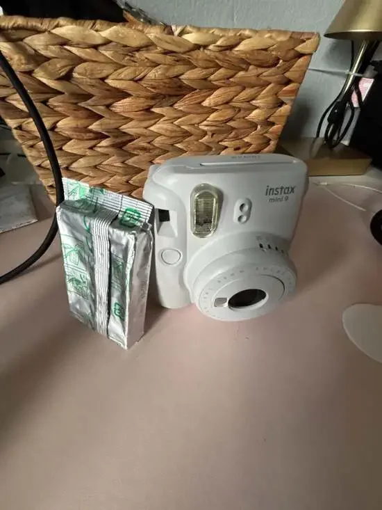 Fujifilm Instax Mini 9 Instant Film Camera (Smokey White)