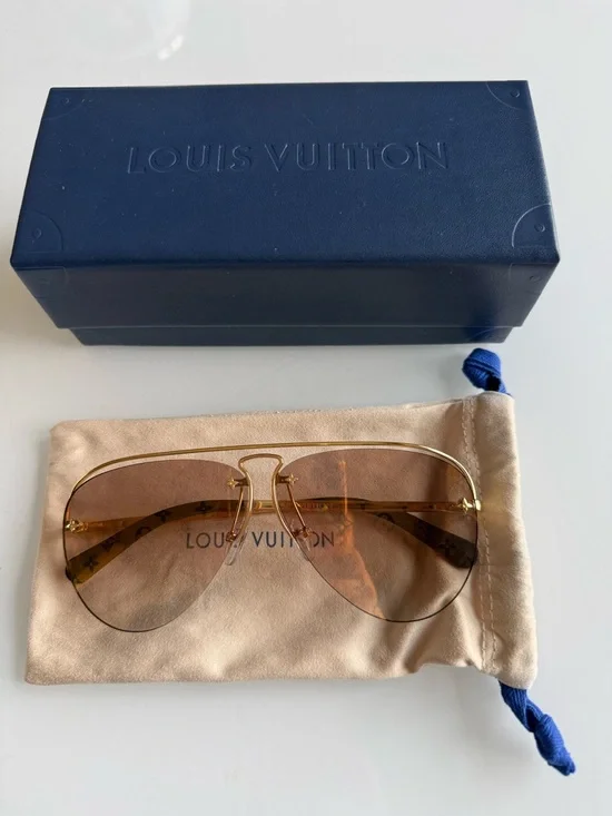Louis Vuitton Gold Frame Brown Gradient Aviator Sunglasses