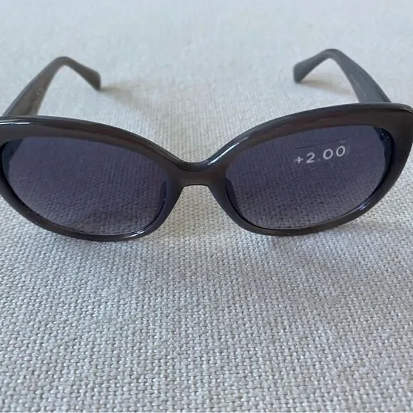 NWT New in box. THE LOOK Bifocal Sunreader Sunglasses
