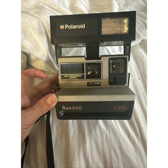Vintage Polaroid Sun 600 LMS Light Management System Instant Film Camera
