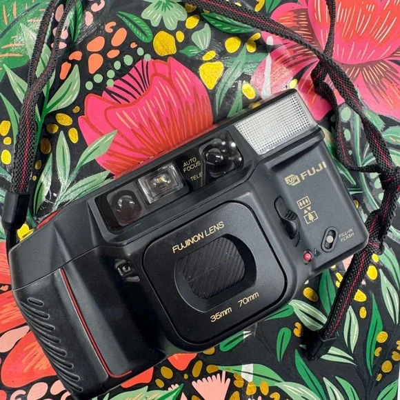 Fuji DL-400 Tele 35mm Film Camera Fujinon 35mm 70mm Dual Lens Point and Shoot