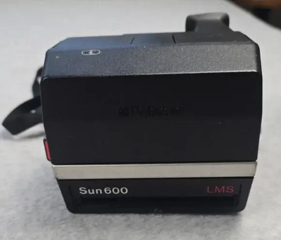 Polaroid Sun 600 LMS Instant Film Flash Land Vintage Camera