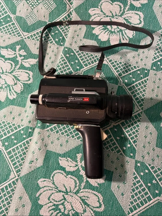 Honeywell Elmo Super Filmatic 104 Handheld Film Camera - Black