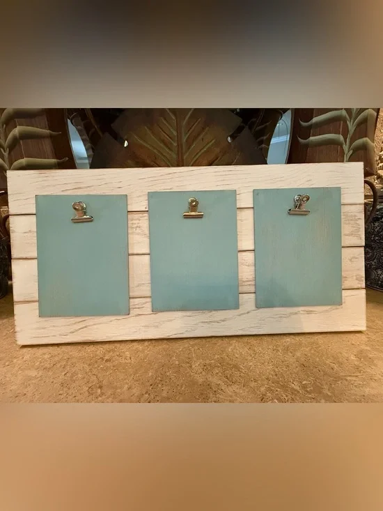 Rustic Farmhouse Wood Picture Frame Display with 3 Metal Clips
