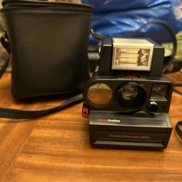 Polaroid‎ Pronto Sonar OneStep Instant Camera Magic Flash Film In