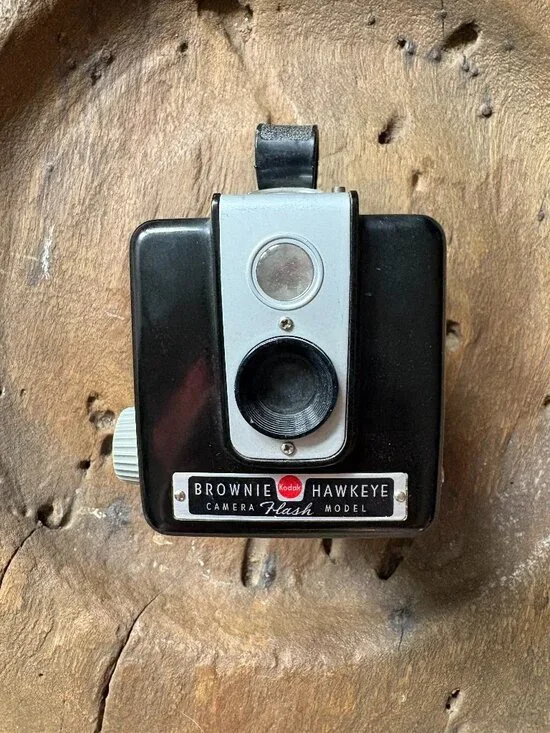 Vintage Kodak Brownie Hawkeye flash box retro film camera collectible UNTESTED