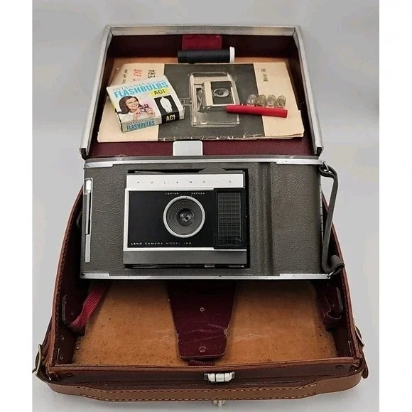 Polaroid Land Camera Vintage Model J66 With Case And Manual And Case‎ Untested