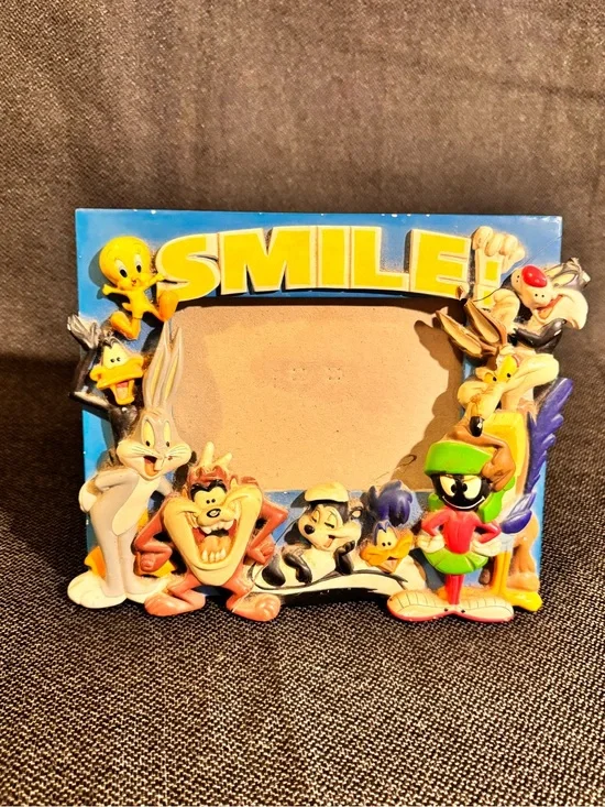 Vintage 2000 Warner Bros Studio Store Looney Tunes SMILE Resin Picture Frame
