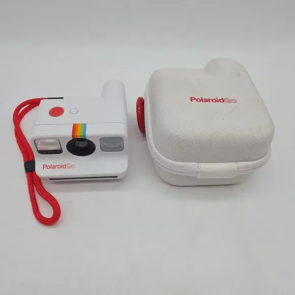 Polaroid Go Generation 2 Instant Film Camera (White) with Case