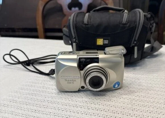 Olympus Stylus Epic Zoom 170 35mm Film Camera & Case
