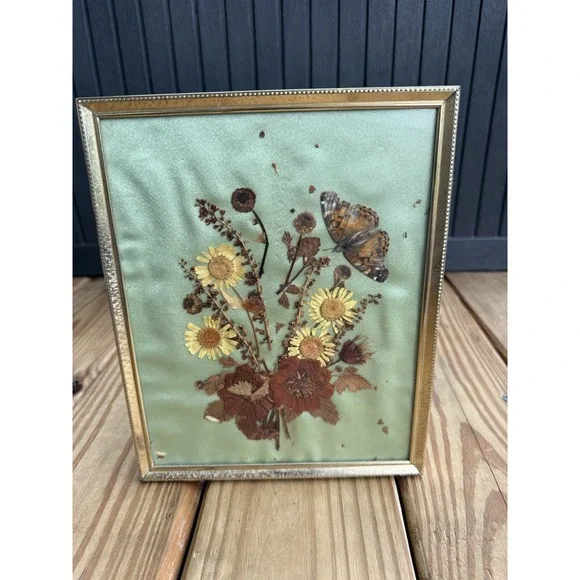 Vintage MCM  Gold Toned Framed Dried Pressed Flowers And Butterfly 10x8