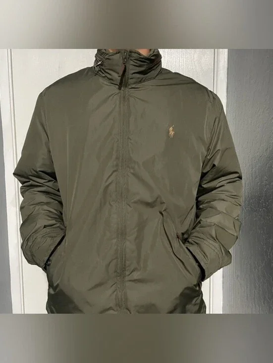 VTG Olive Green Puffer Jacket/Hidden Hood