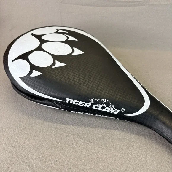 TIGER CLAW STRIKE PAD Clapper Target Karate MMA Training Kick Boxing EUC