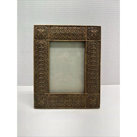 Metallic Frame Oriental Brass Look décor Art 8.5