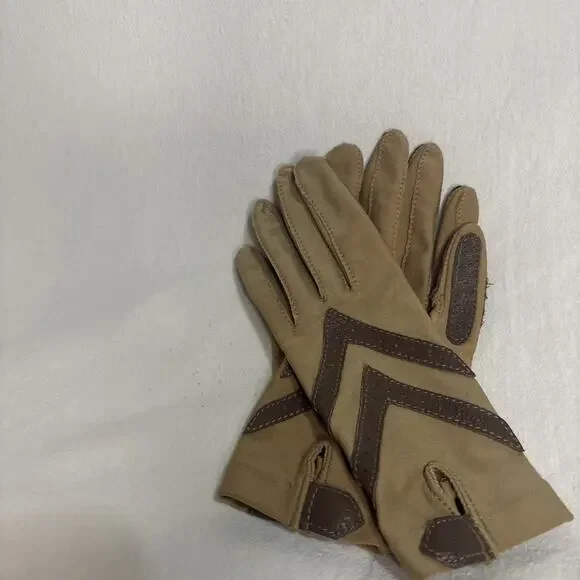 Vintage Aris Isotoner Gloves One Size Strtch Camel Brown Antron Nylon Leather