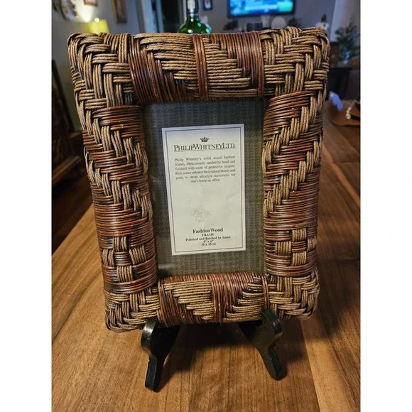 4x6 Wicker Pattern Wood Frame By Phili Whitney. Substantial. Stand Included.