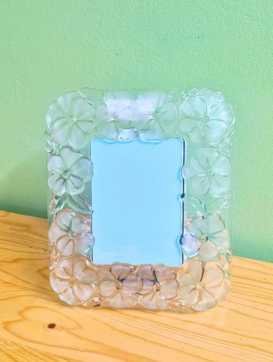 Vintage Studio Nova Pansy Bouquet Glass 4x6 Picture Frame