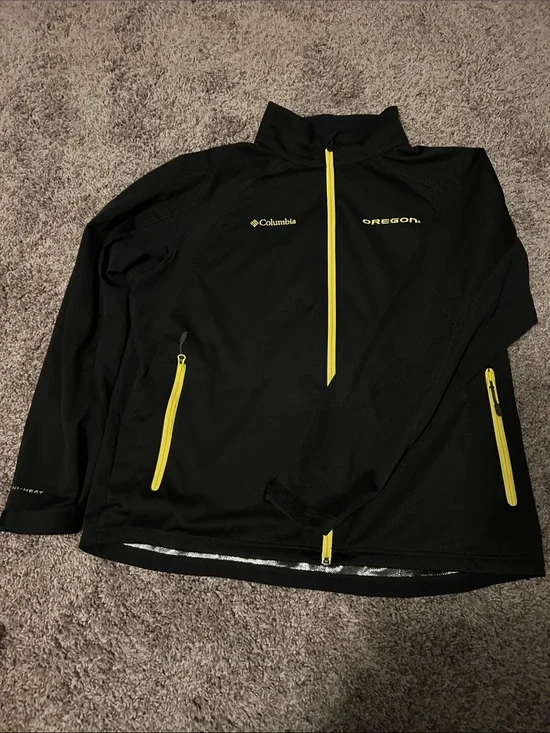 Oregon Ducks Columbia Black Jacket with Yellow Zippers Omni heat