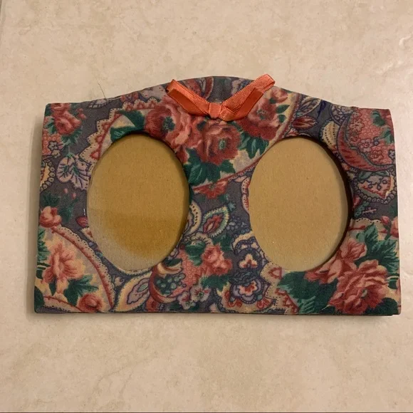 Free item: fabric picture frame #1