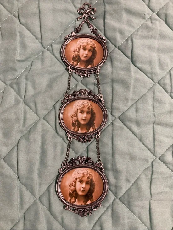 Victorian triple hanging oval photo frame