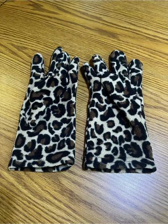 Merona Leopard Print Fleece Gloves in Brown Black and Tan