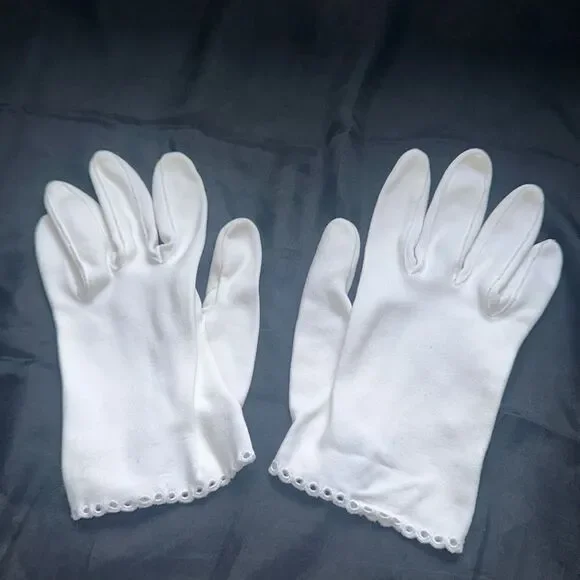 Vintage Aris white cotton wrist gloves with eyelet‎ hem