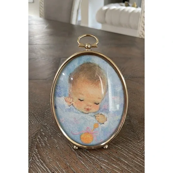 Vtg Oval Photo Picture Frame Gold Metal Footed Ring Top Convex Bubble Glass 3x4