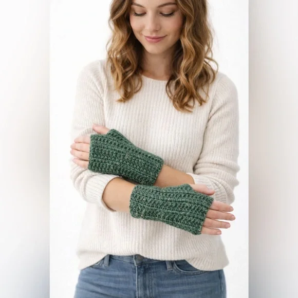 Handmade wool blend chunky fingerless mittens, gloves