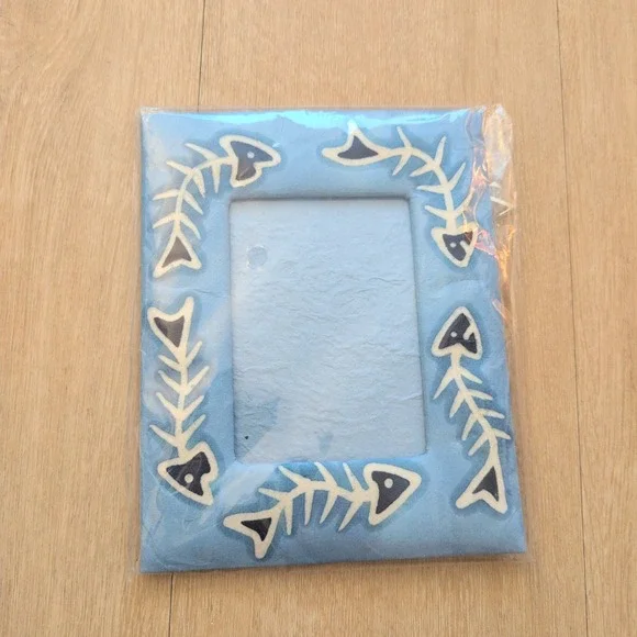 Hilo Hattie Blue Mulberry Paper Fishbone Picture Frame Handcrafted 6.5x8.5