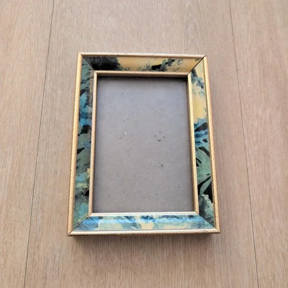 Vintage Blue Green Marbled Gold Tone Small Picture Frame 4.5x6 Tabletop Easel
