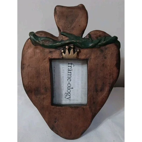 Frameology Sacred Heart Frame 7 Inch Copper Color Crown Vine 1998‎ READ