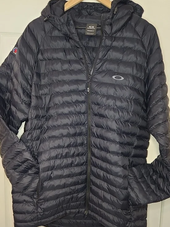 Oakley Men's Black Packable Puffer Jacket with Hood W/ MATCO TOOLS PATCH