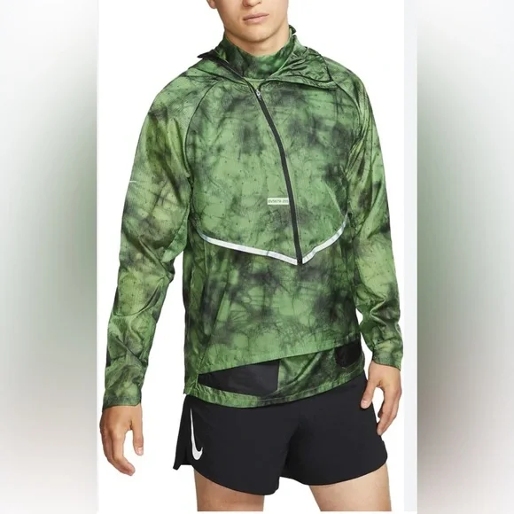 Nike Men's 3-1 Tech Pack Running Jacket.