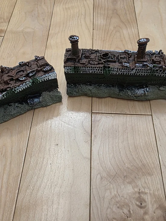 Shipwreck Aquarium Ornament - Brown & Green