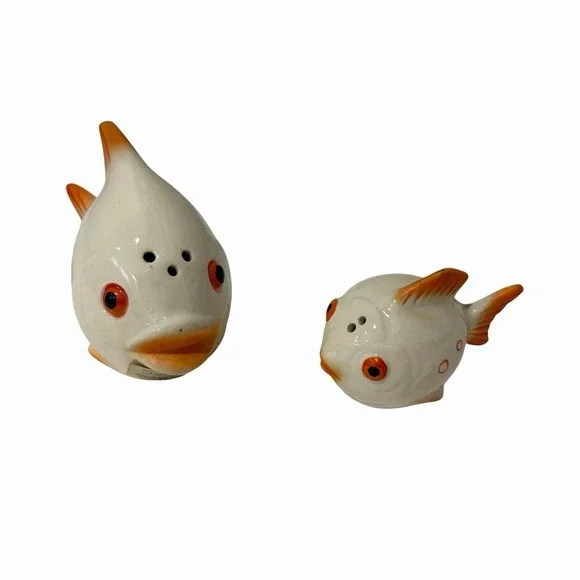 vintage‎ anthropomorphic fish salt & pepper Set Mom & Baby White Orange