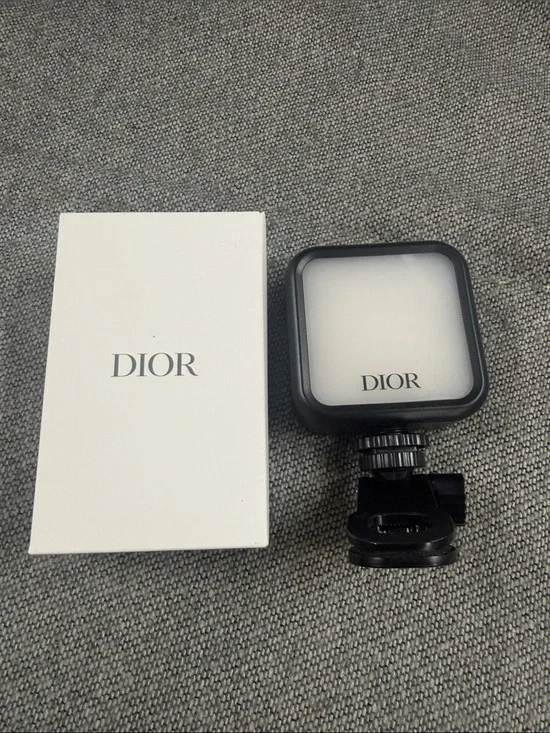 Dior Black LED Camera Light with Diffuser
