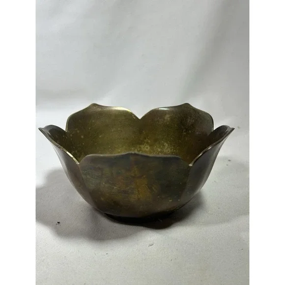 Vintage Brass Flower Shaped Bowl Dish MCM Ashtray Decorative Decor  2.5