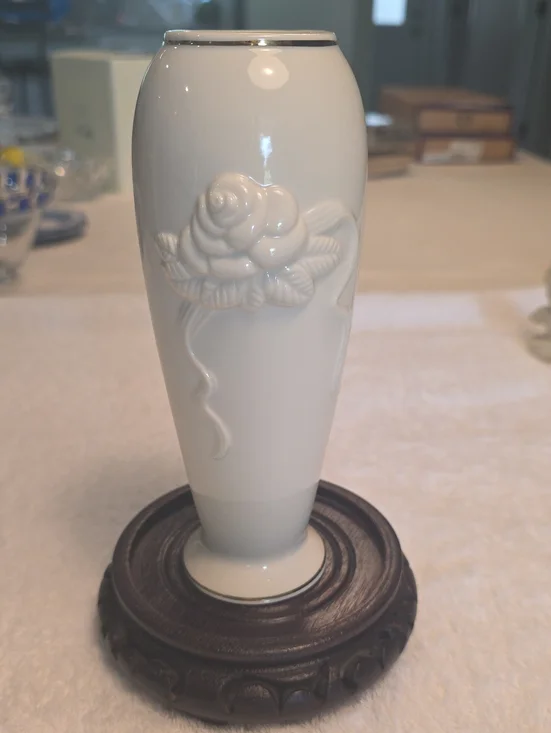Lenox White Ceramic Rose Vase with Silver Rim - Elegant Home Accent