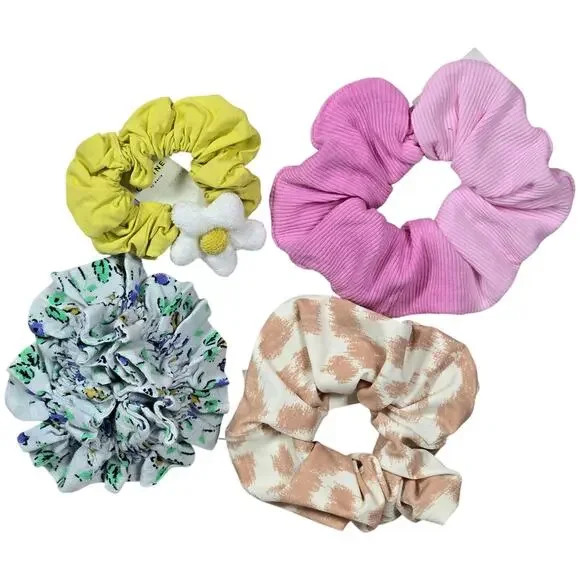 Aerie 4 Piece Scrunchie Set‎ Floral Pink Giraffe Print Yellow Daisy