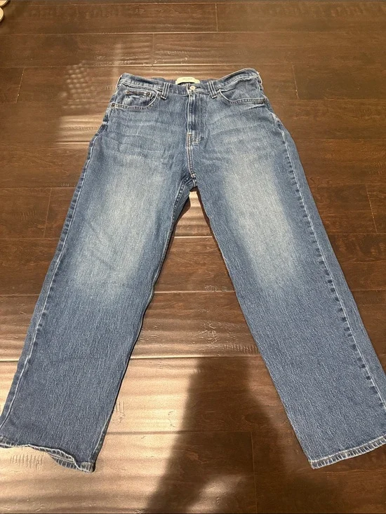 Hollister Men's Light Blue Relaxed Straight Jeans