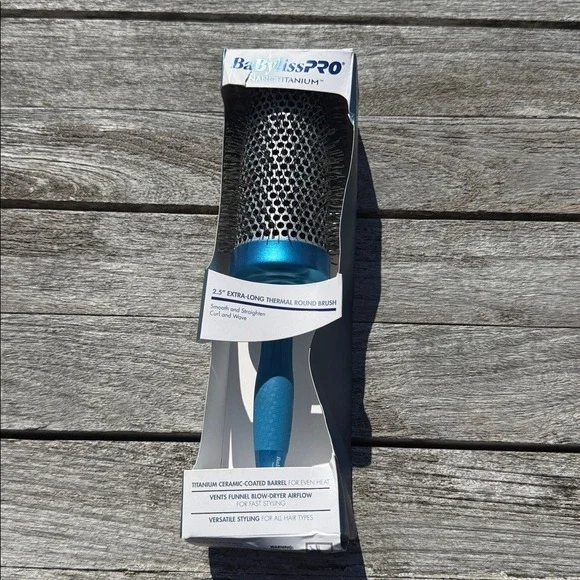 Nano Titanium Smooth & Shine Scalp Round Brush NWT 2.5