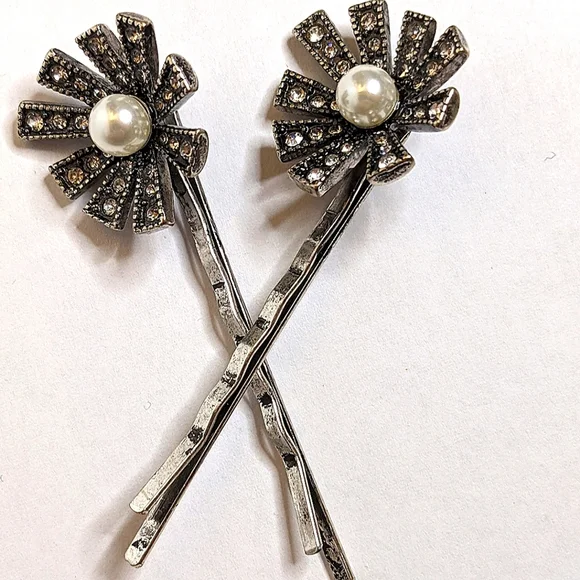 NWT 7 Charming Sisters Silver Tone Simulated‎ Pearl & Rhinestone Hair Pins