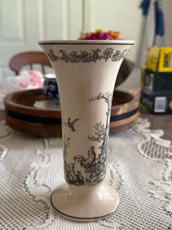 Cream Ceramic Decorative Vase