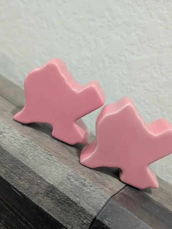 Pink Ceramic Texas Shaped Accent Salt Pepper Shaker - Decorative Home Accents
