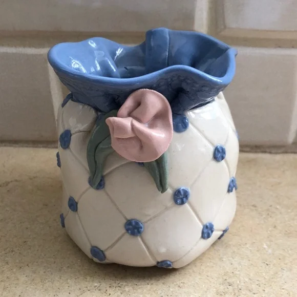 Small base or pencil holder