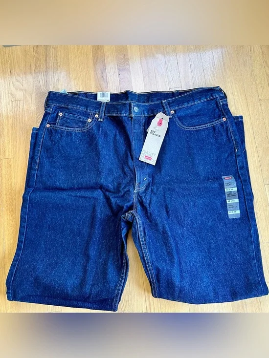NWT Men’s Levi's Dark Blue Relaxed Straight Jeans